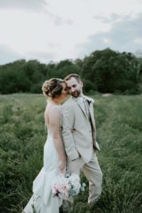 bride and groom wedding photos ideas Tennessee